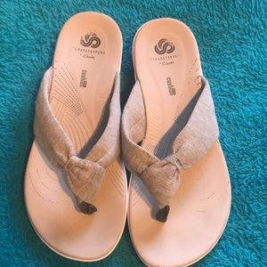 Clarks cloud steppers